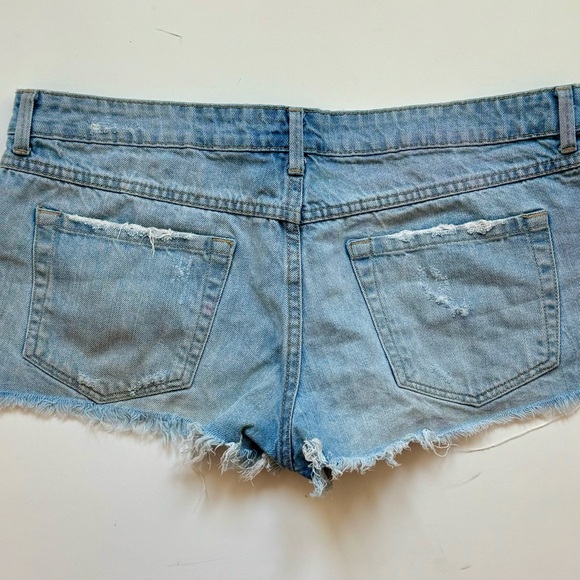 low rise jeans shorts - Picture 3 of 3